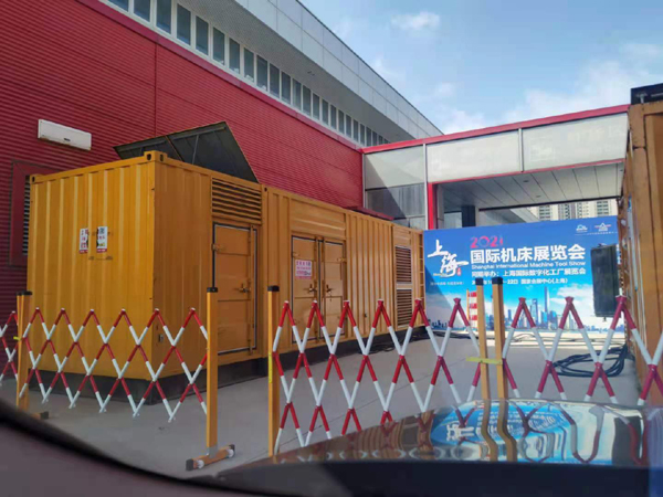 新乡出租发电机-柴油发电机和汽油发电机哪个更好一些?