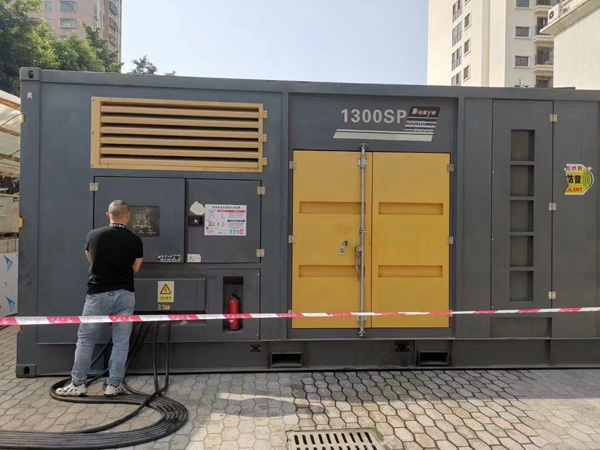 新乡500KW发电机组冬季应该配多大的启动电瓶？